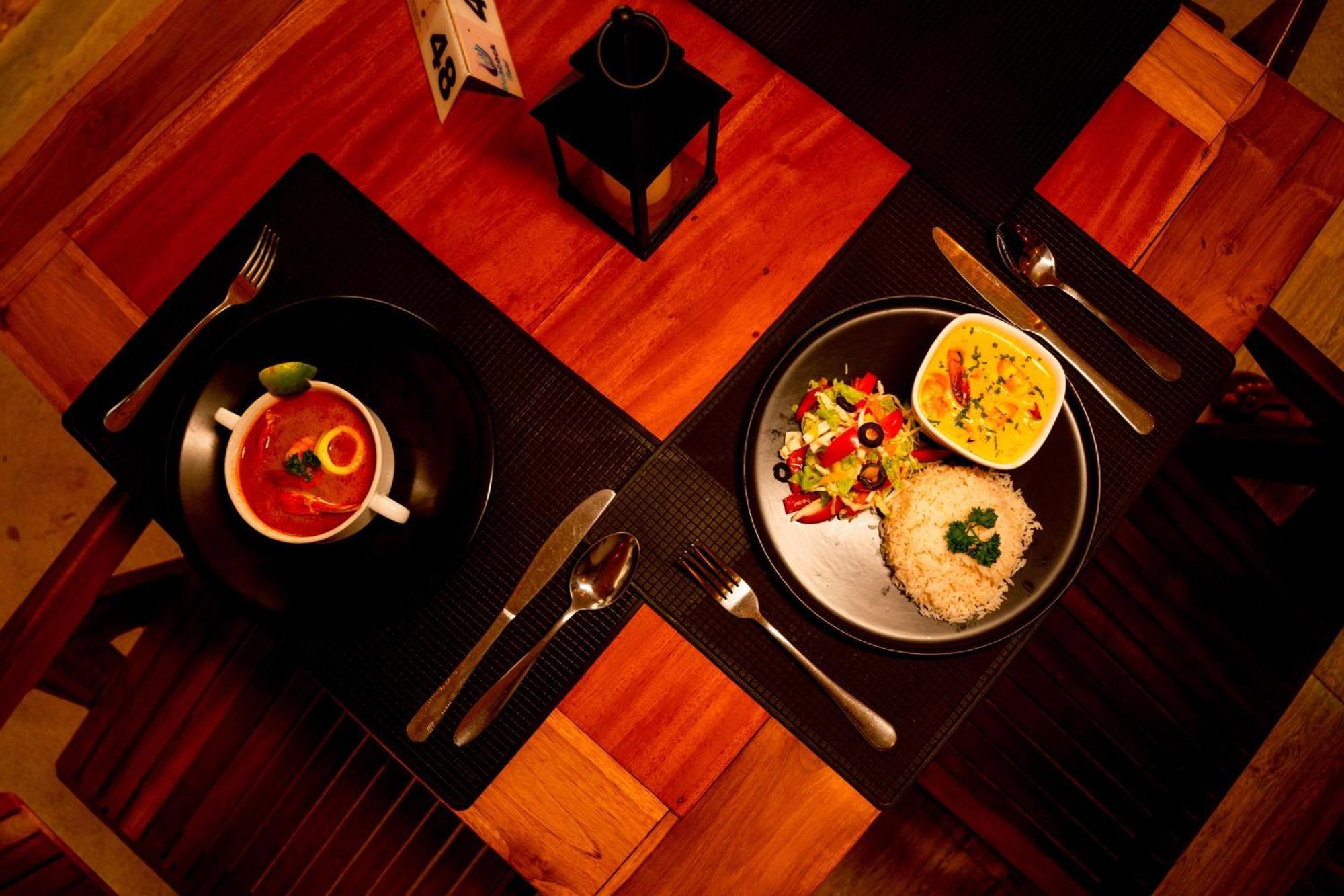 Peacock Beach Hotel Unawatuna Eksteriør bilde