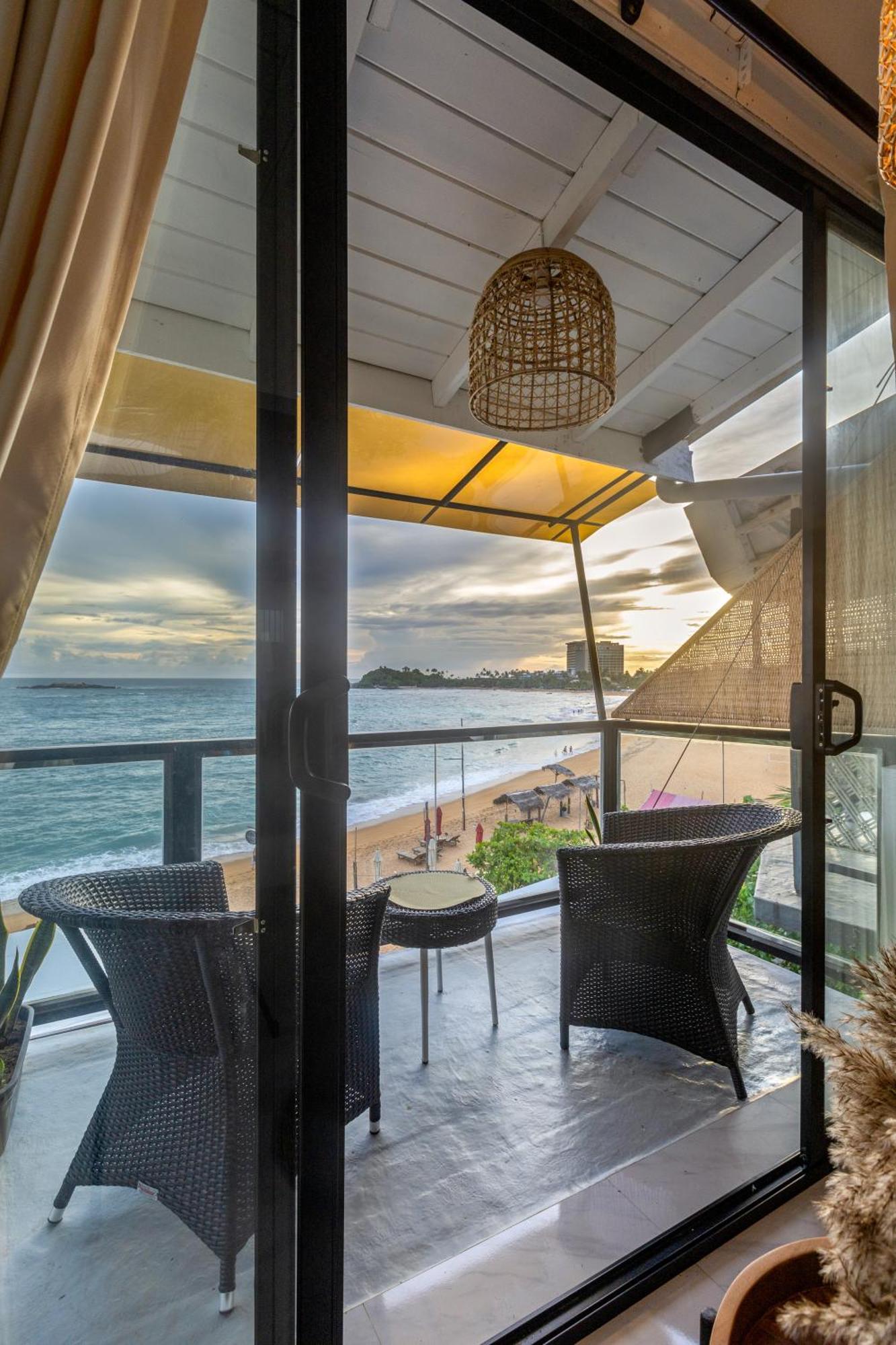 Peacock Beach Hotel Unawatuna Eksteriør bilde