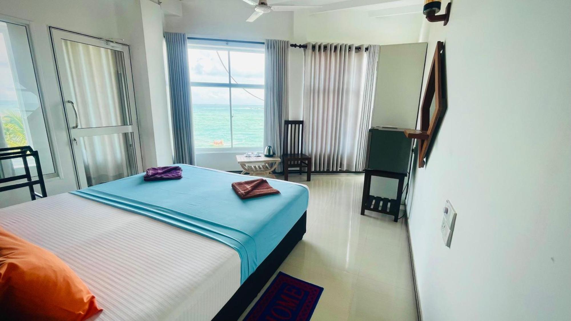 Peacock Beach Hotel Unawatuna Eksteriør bilde