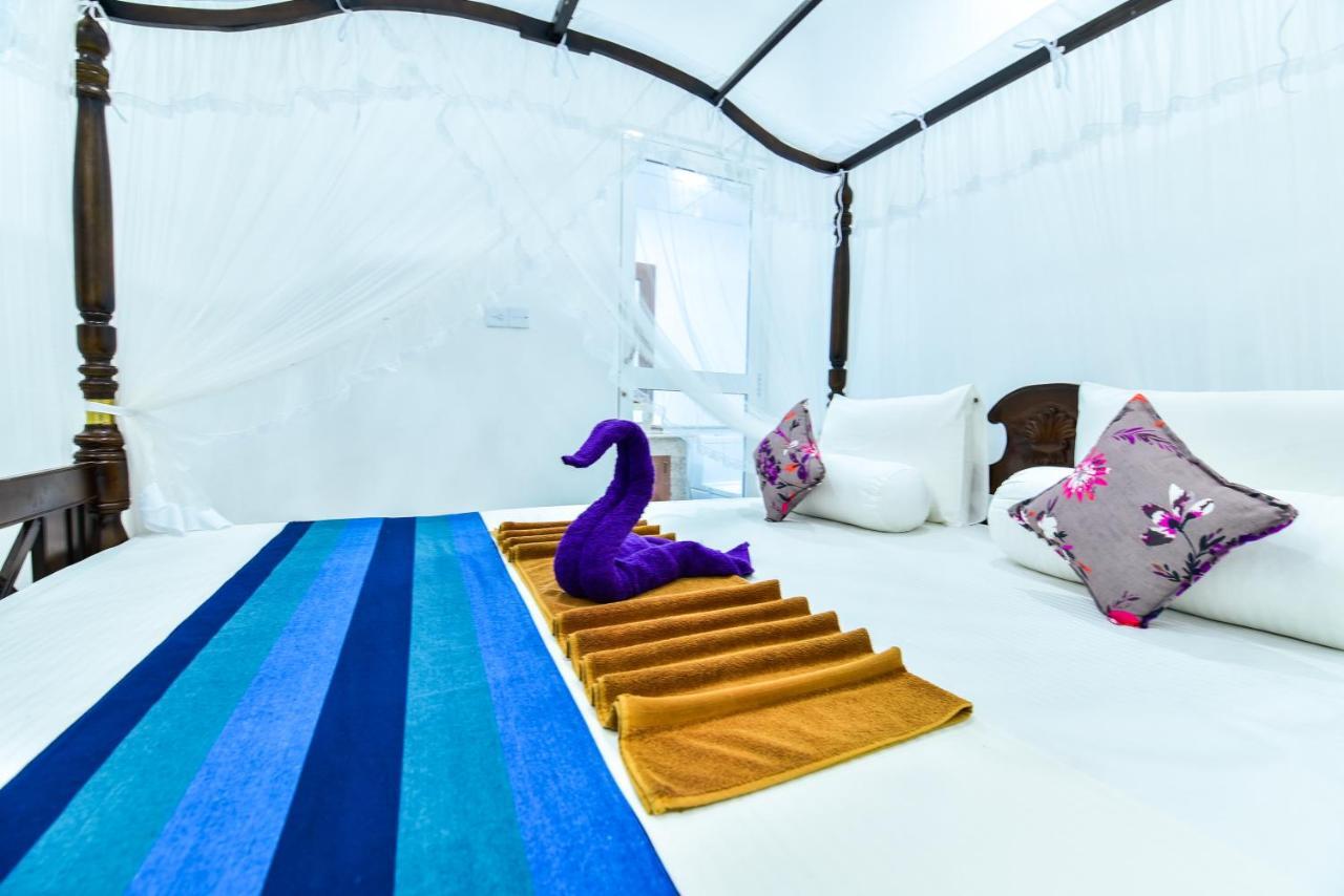 Peacock Beach Hotel Unawatuna Eksteriør bilde