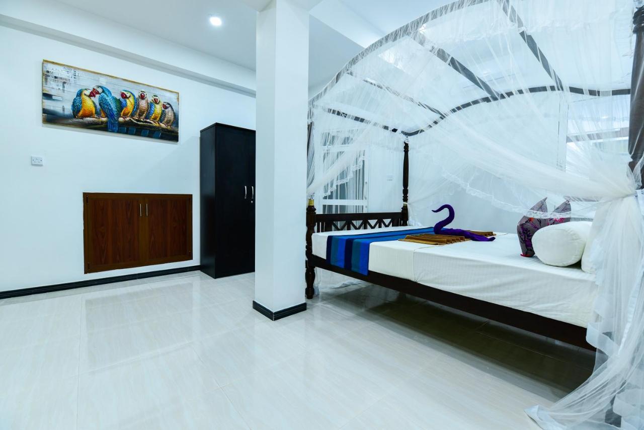Peacock Beach Hotel Unawatuna Eksteriør bilde